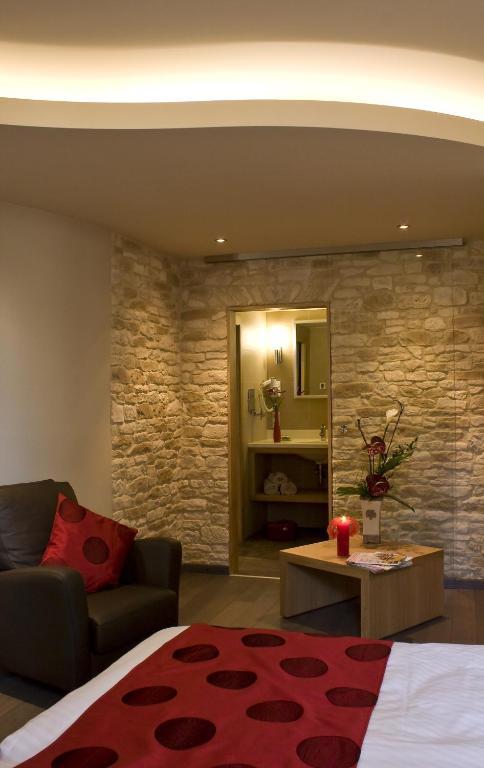 La Couronne A Wissembourg Hotel Стая снимка